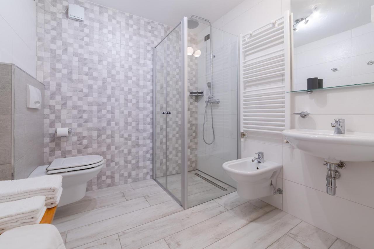 Rta Torre Del Brenta Aparthotel Madonna di Campiglio Ngoại thất bức ảnh