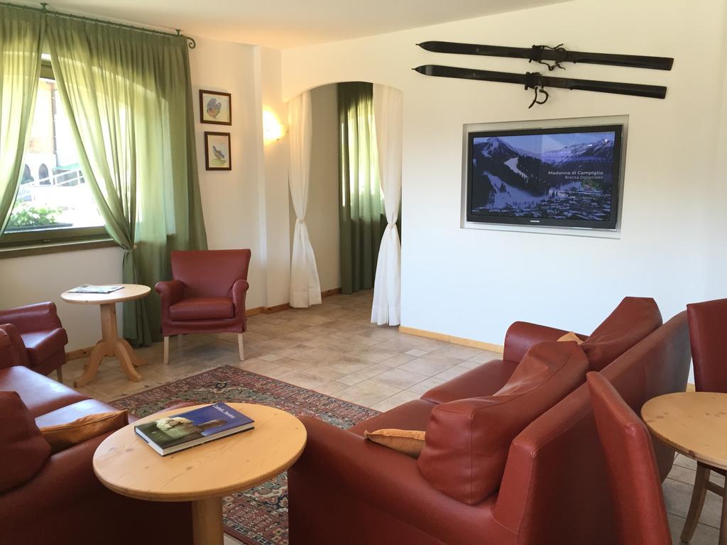 Rta Torre Del Brenta Aparthotel Madonna di Campiglio Ngoại thất bức ảnh