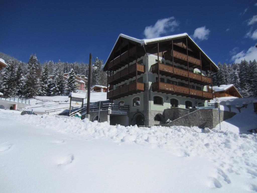 Rta Torre Del Brenta Aparthotel Madonna di Campiglio Ngoại thất bức ảnh