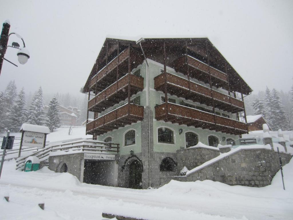 Rta Torre Del Brenta Aparthotel Madonna di Campiglio Ngoại thất bức ảnh