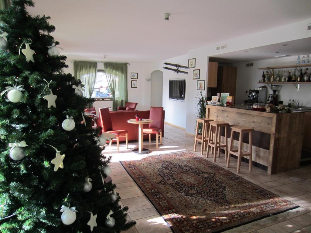 Rta Torre Del Brenta Aparthotel Madonna di Campiglio Ngoại thất bức ảnh